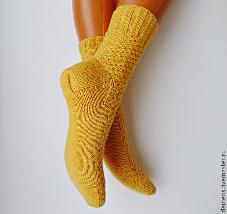 Связать женские носки спицами