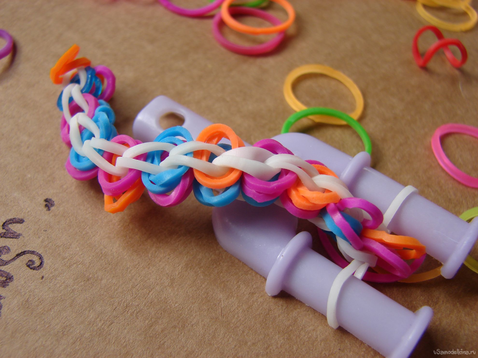 Плетение из резиночек браслеты на рогатке