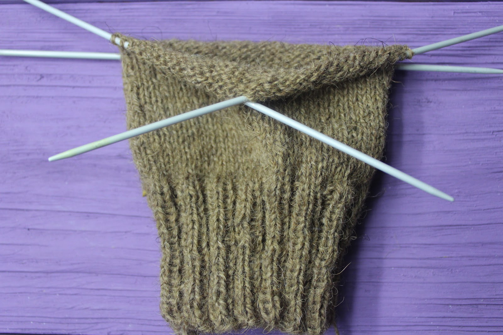 Вязание пятки носка спицами для начинающих на 5 спицах пошагово