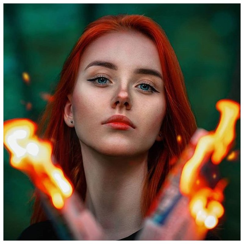 Девушка рыжая со стрелками на глазах