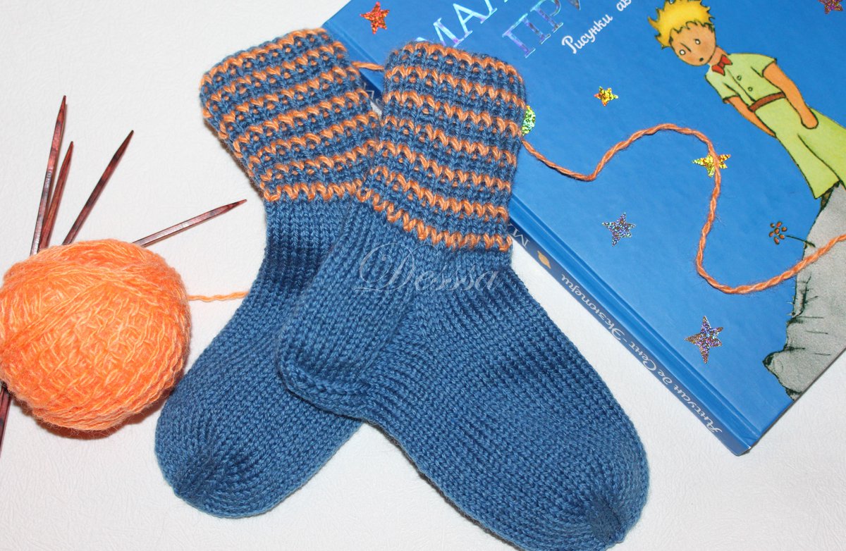 Вязаные детские носки для мальчика