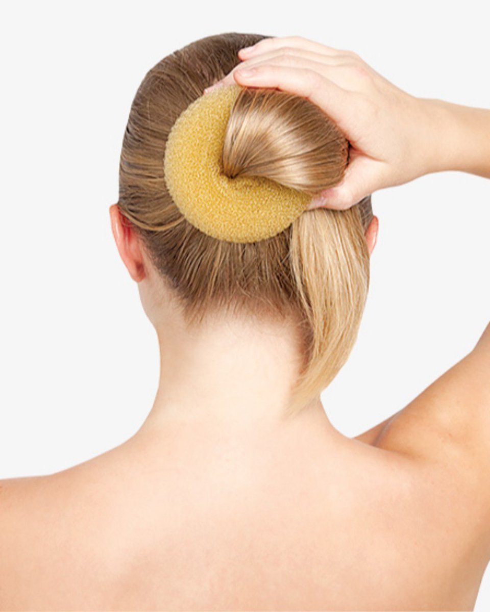 Как сделать шишку на волосах с помощью твистера