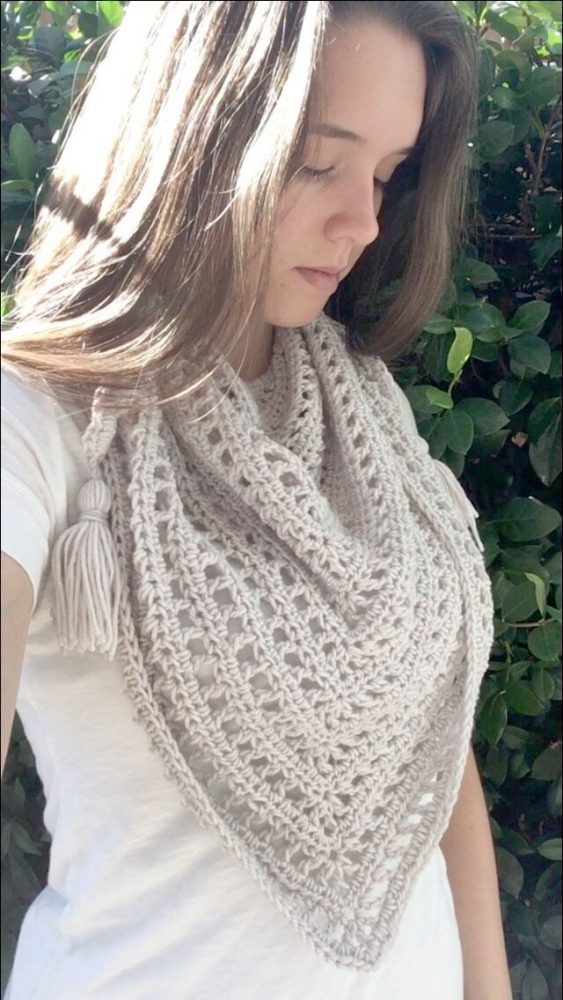 Boho Triangle ScarfThis list of free scarf patterns has crochet for beginners. Choose between these free crochet patterns and get to work on a project you can be proud of. #CrochetScarfPatterns #CrochetScarf #FreeCrochetPatterns