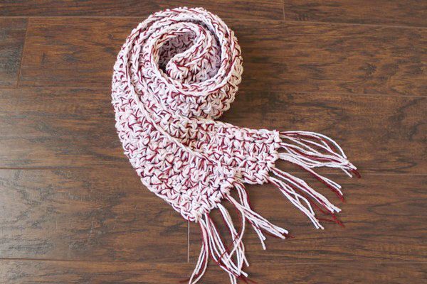 Chunky ScarfThis list of free scarf patterns has crochet for beginners. Choose between these free crochet patterns and get to work on a project you can be proud of. #CrochetScarfPatterns #CrochetScarf #FreeCrochetPatterns