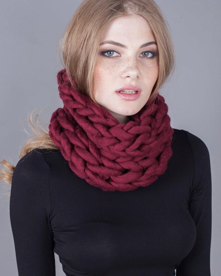 Связанный шарф