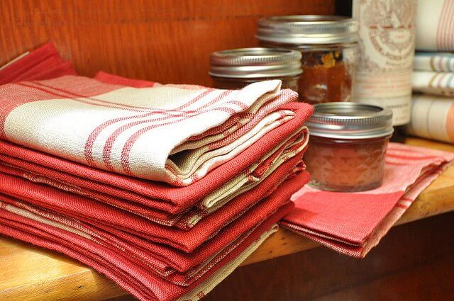 Be ready for any drips and spills with clean, odor-free kitchen towels!