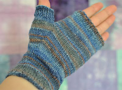 Fingerless-mittens-pattern-3